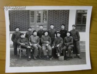 老照片:1956年,湖南省永州市宁远县人民委员会(人委会)合影留念,背面