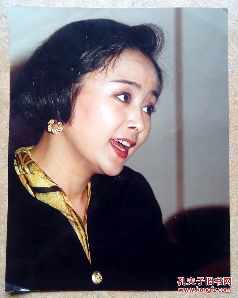封面名人照:张瑜(美籍华裔女演员/彩色相纸照非印刷品