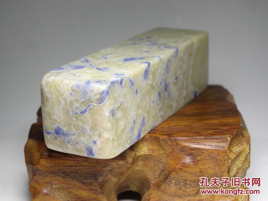 青田封门冻带蓝花大印章料 色泽浓郁 质地细腻 石性稳定 是石纹而无裂