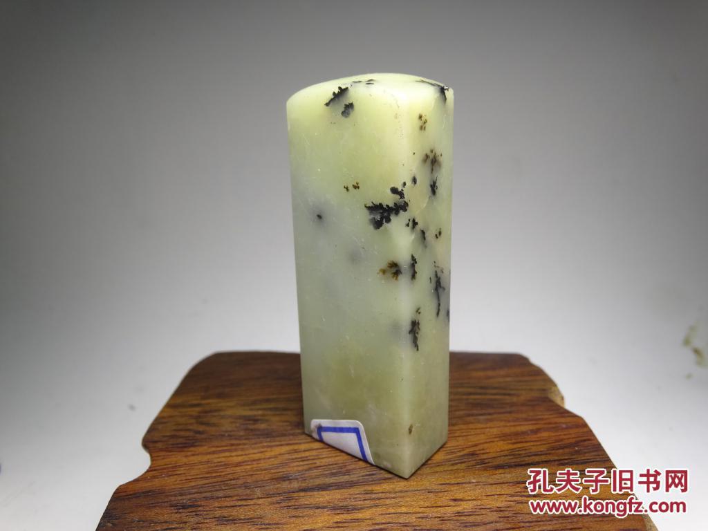 青田石封门青水草花印章 只有一枚 质地透彻 石性稳定 是石纹而无裂