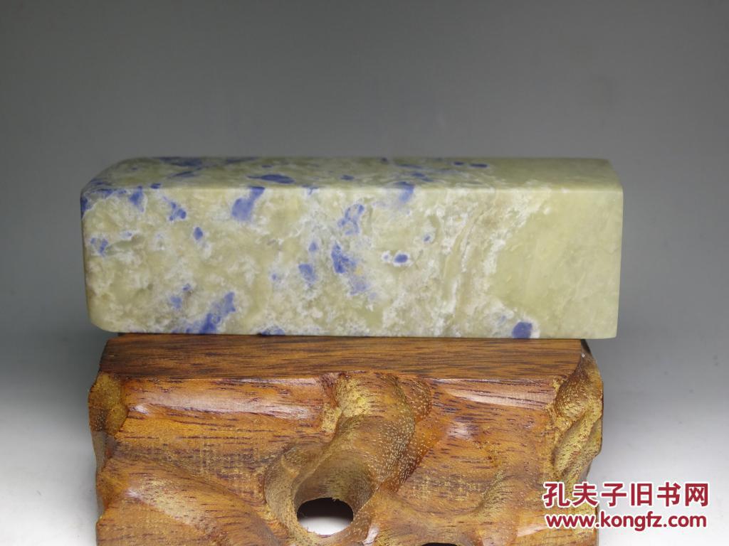 青田封门冻带蓝花大印章料 色泽浓郁 质地细腻 石性稳定 是石纹而无裂