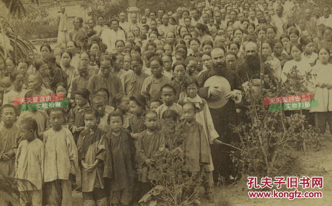 清末民国时期立体照片-1900年义和团时期,在天津紫竹林避难的全体