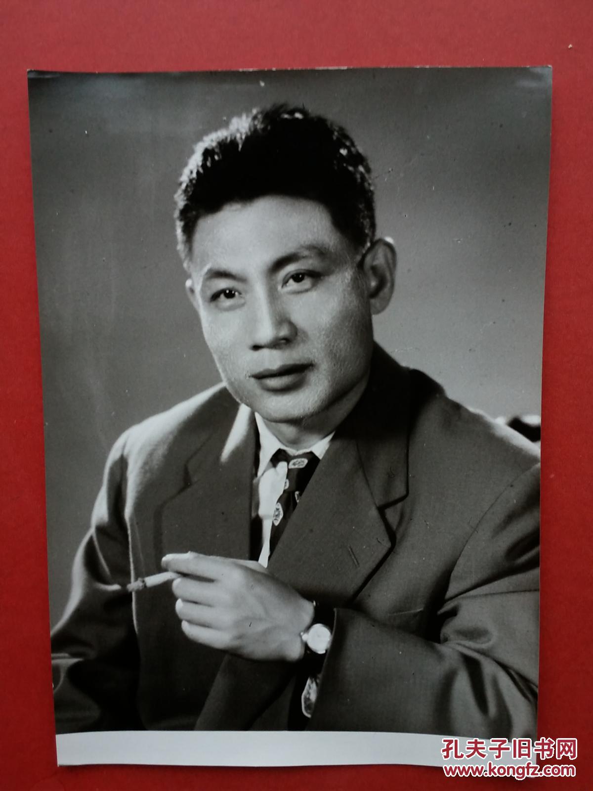1, 长影老照片《 著名演员郭振清》 2,郭振清手迹
