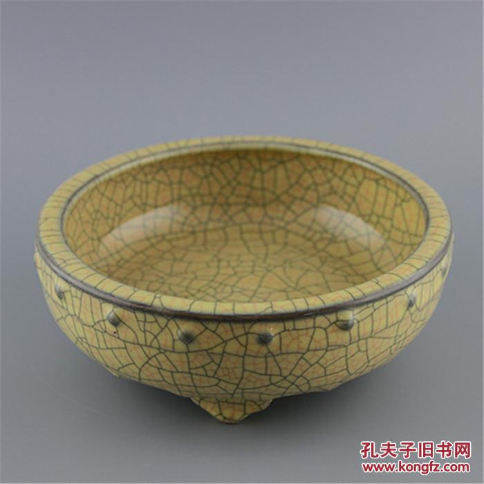 宋哥窑金丝铁线三足香炉
