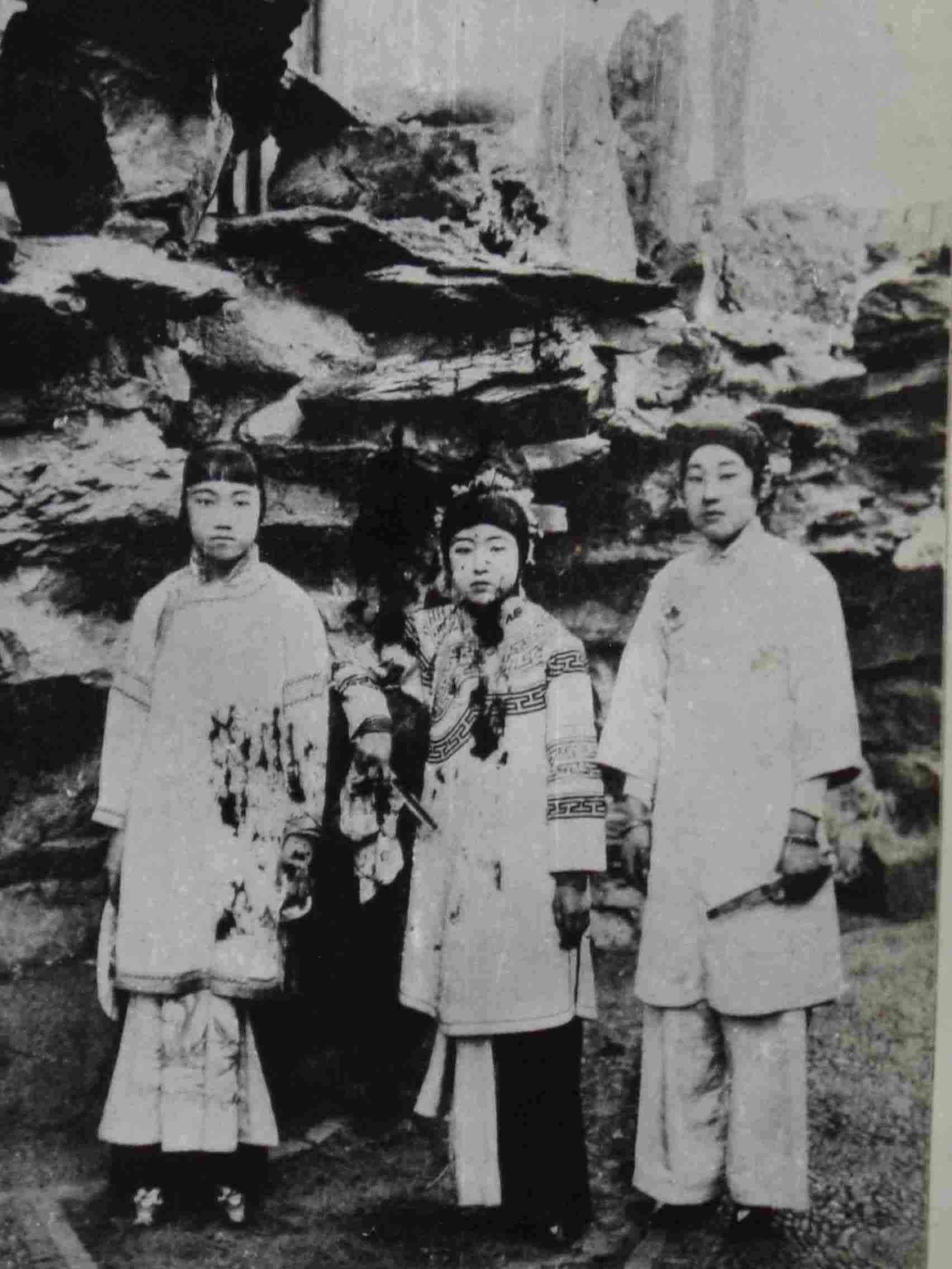 清朝老照片 仕女图 00830高清图片