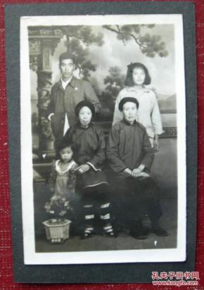 【老照片】云南会泽以礼河,光阴岁月中流淌.三寸金莲,小脚女人