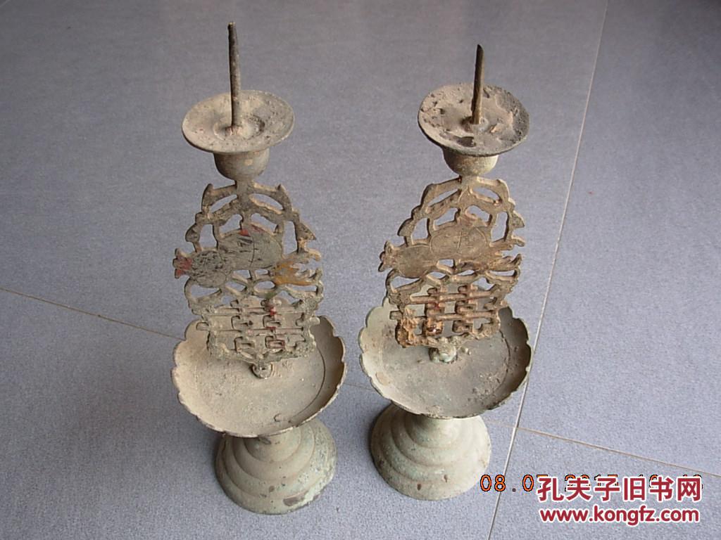 清代铜蜡烛台一对.包老保真.