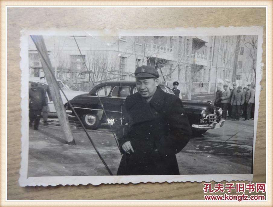 原版黑白老照片:开国上将李天佑在北京雷达兵