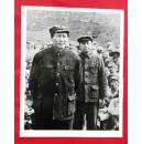 毛泽东与周恩来黑白合影照