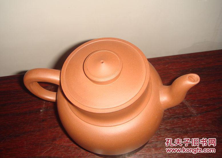 工艺美术师王玉娟制紫砂壶,清水泥,400cc左右.