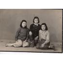 1950年代老照片一张：建国初姊妹三人合影