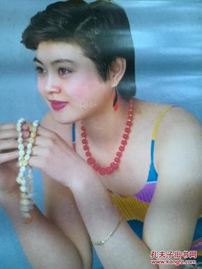 挂历:泳衣美女3,单张,对开大幅