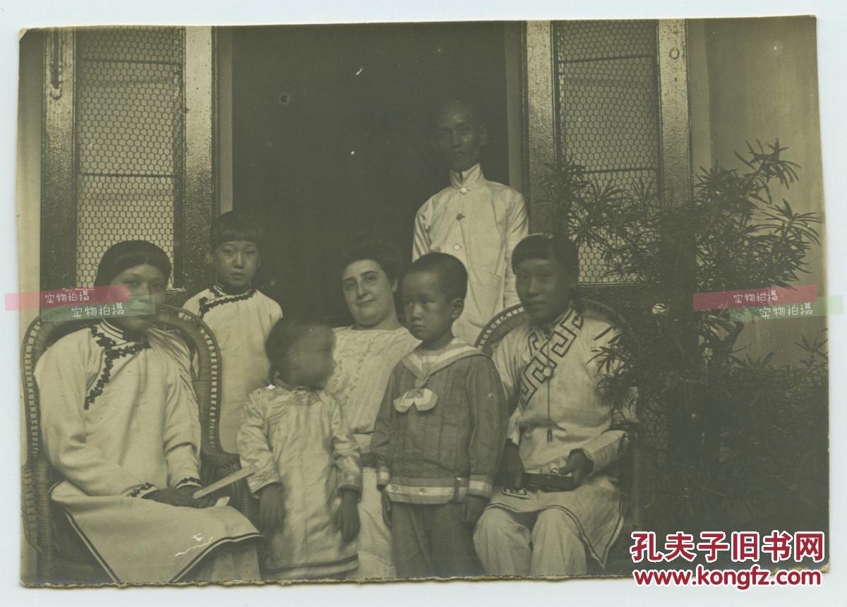 民国早期大约1920年代广东广州的基督教教会亲如一家老照片