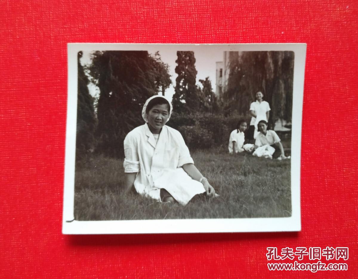 50年代老照片 女军医照