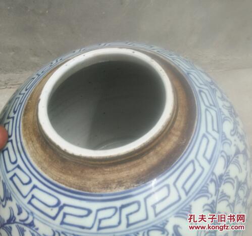 清末民初青花双喜带盖瓷罐 双喜罐