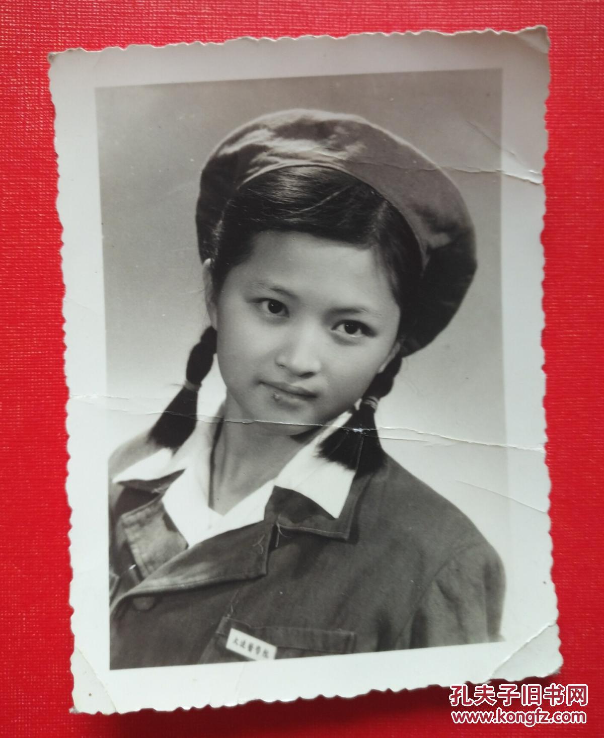 50年代老照片漂亮的女兵照片