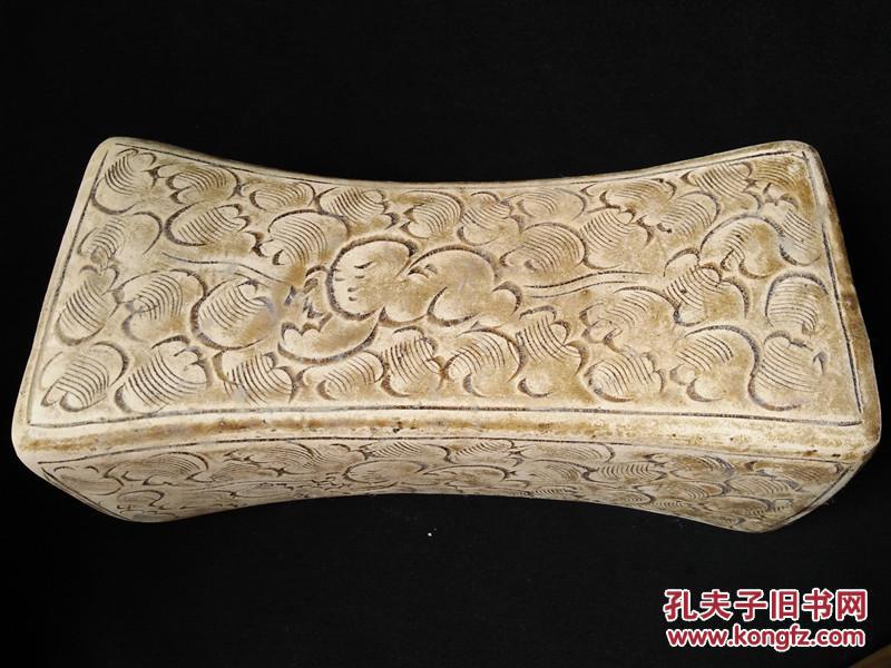 北宋耀州窑刻花婴戏纹瓷枕