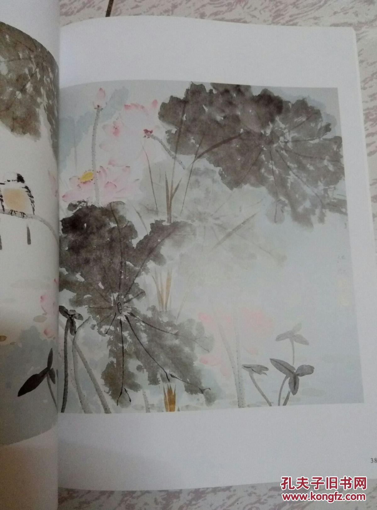 天津美术学院国画系师从著名画家霍春阳先生主攻工笔及小写意没骨花鸟