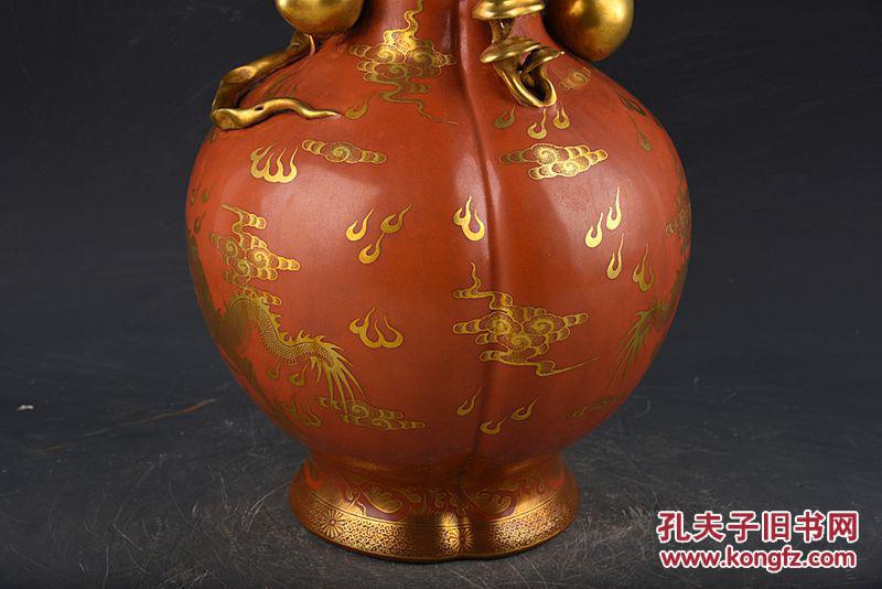 大清乾隆年制红釉珐琅彩金彩二龙戏珠纹蟠桃瓜棱瓶古玩古董古瓷器
