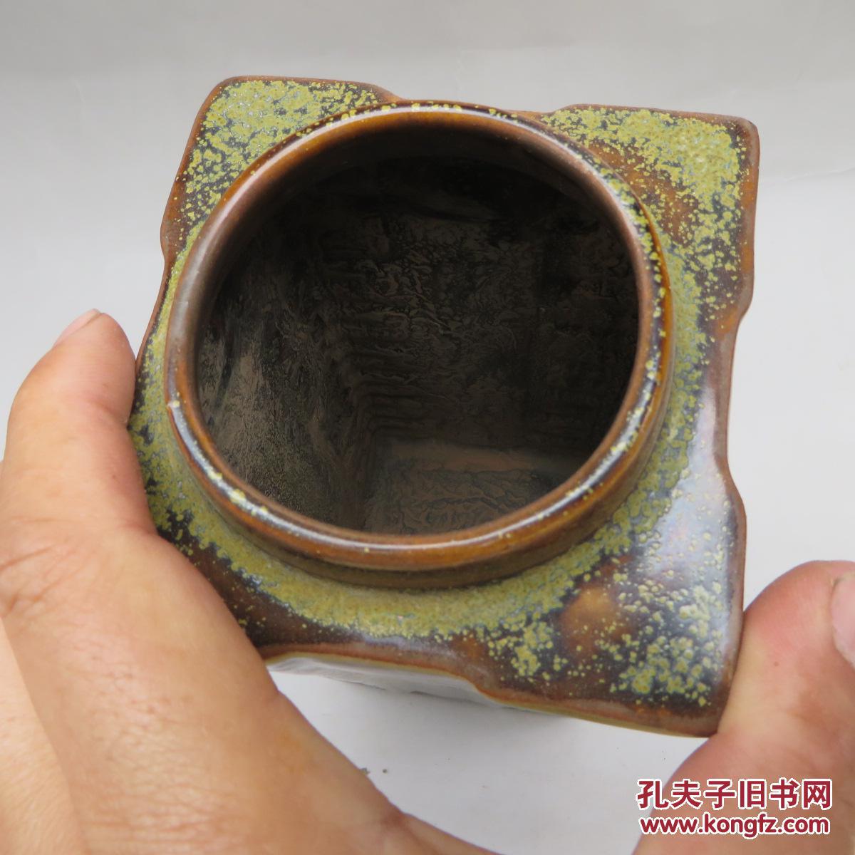 越窑茶叶末釉琮式瓶