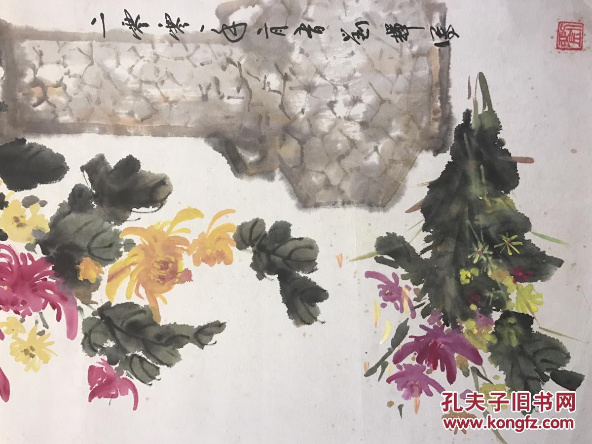 河南省南阳市人,自幼酷爱书画,尤善隶书,国画,现为中国书画家协会会员