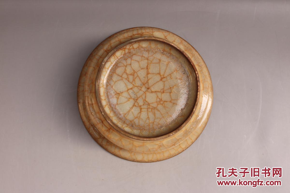 老人收来的宋代哥窑老瓷器一个.保存完整