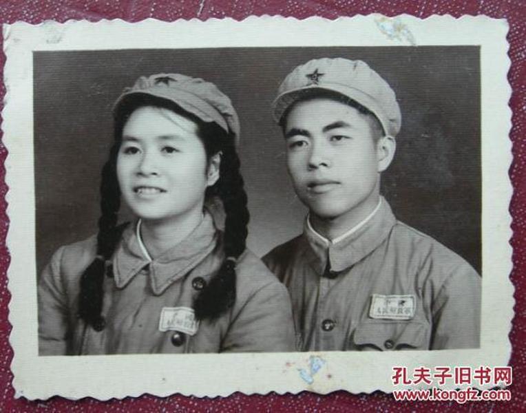 女兵婚纱照_中国女兵