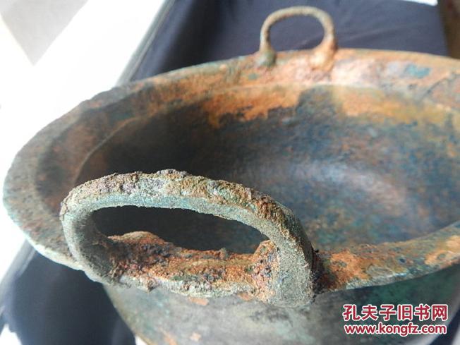 汉初南越国青铜行军锅