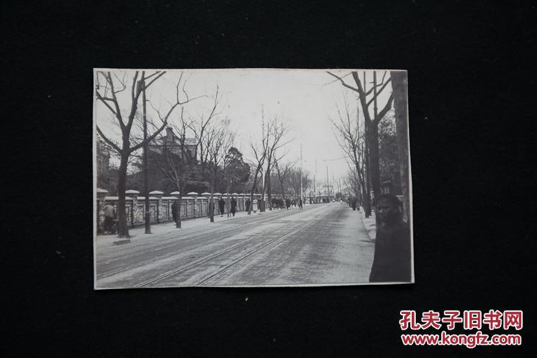 清代北京或上海大街道上的行人房子街景原版蛋清老照片旧相片