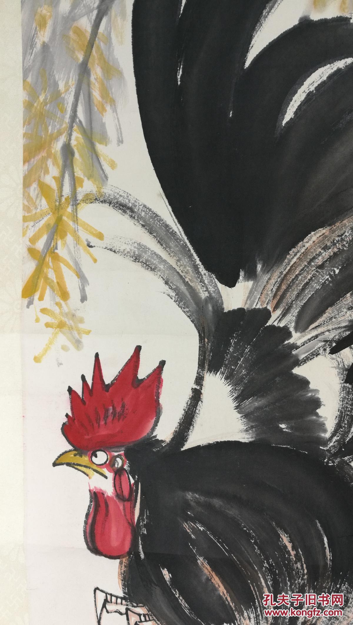 以大写意花鸟而著称,尤擅画雄鸡,兼及山水,人物,作品气势宏伟,笔力