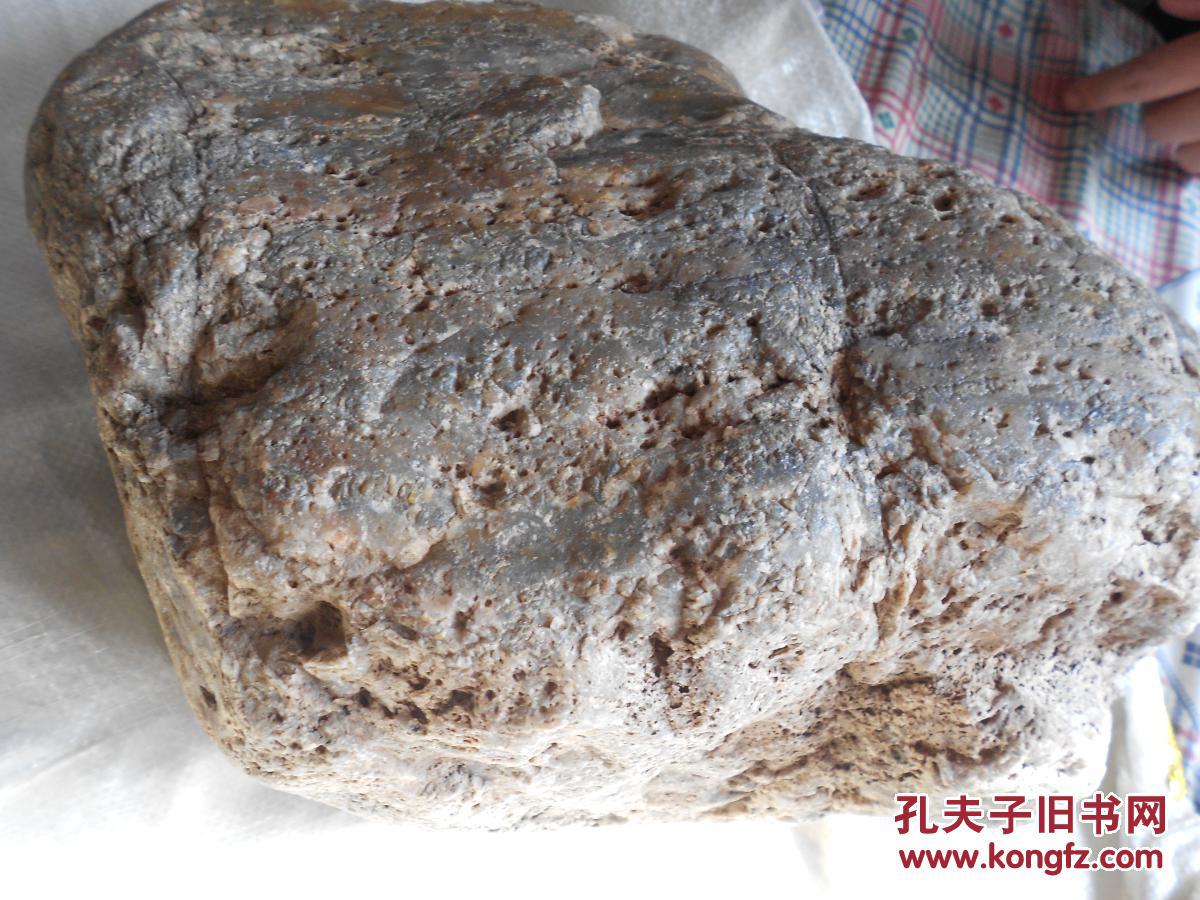 水冲树化玉原石约155公斤多色