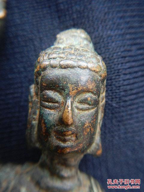 一尊元代铜佛像