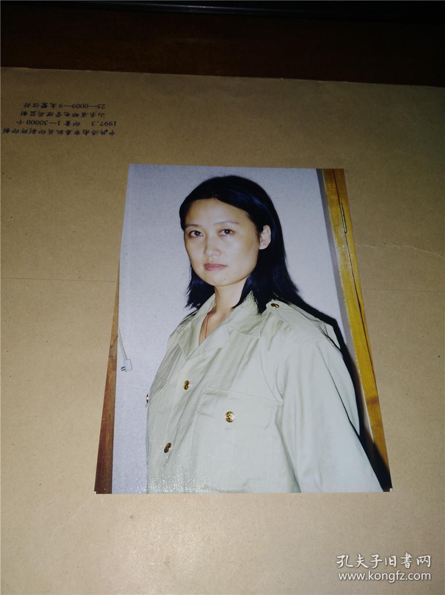 演员张晶照片1张