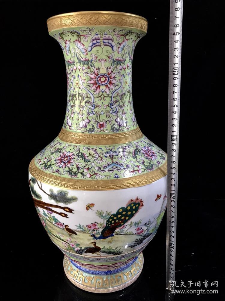 清雍正本金珐琅彩缠枝莲花卉百鸟朝凤纹瓶一对