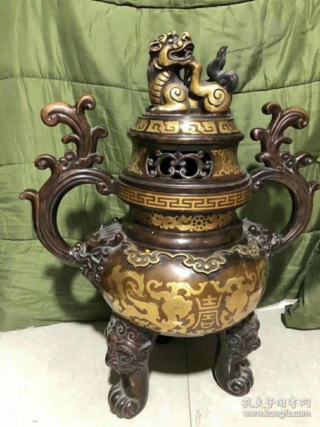 紫铜鎏金大香炉,重约一百斤,工艺精湛,可遇不可求,有缘人速度!