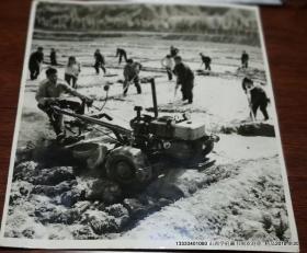 山西改革开放前的农机具照片：农机具革新成果   补充照片2
