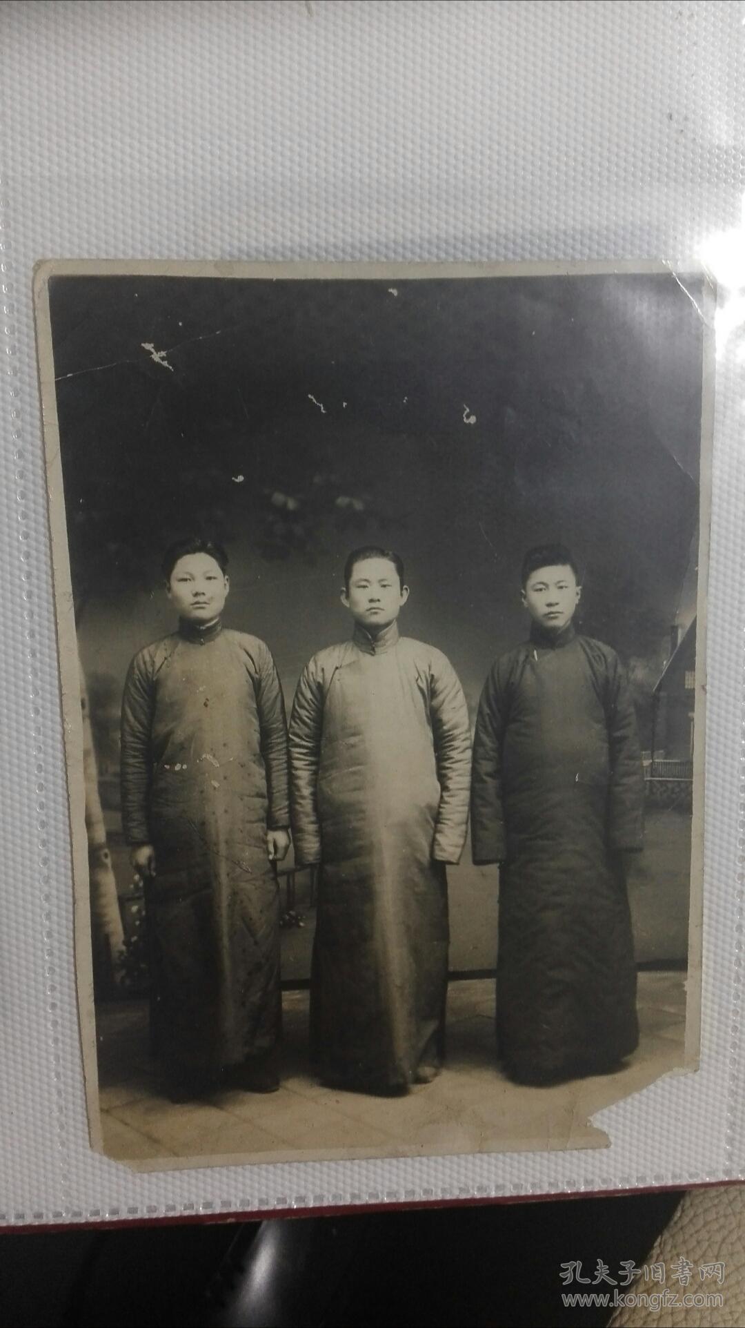 [民国老照片]民国人物照 像是大户人家的小姐公子佣人