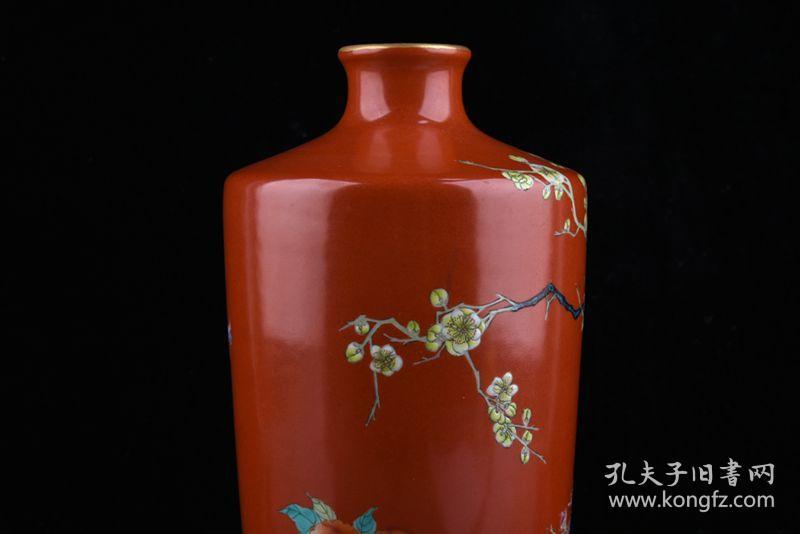 清代雍正年制红釉珐琅彩描金梅花纹梅瓶