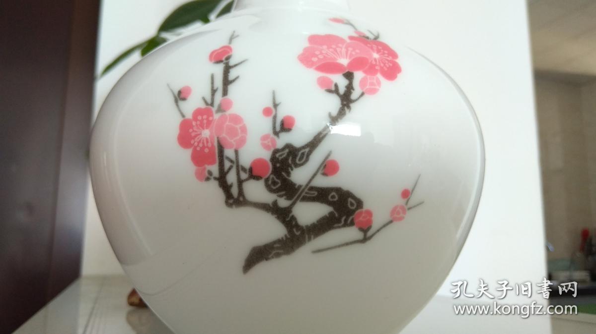 醴陵70/80年代左右釉下五彩瓷梅花瓶一对 较少见造型文房陈设精品瓷器
