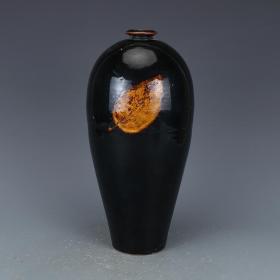 宋吉州窑黑釉枫叶纹梅瓶