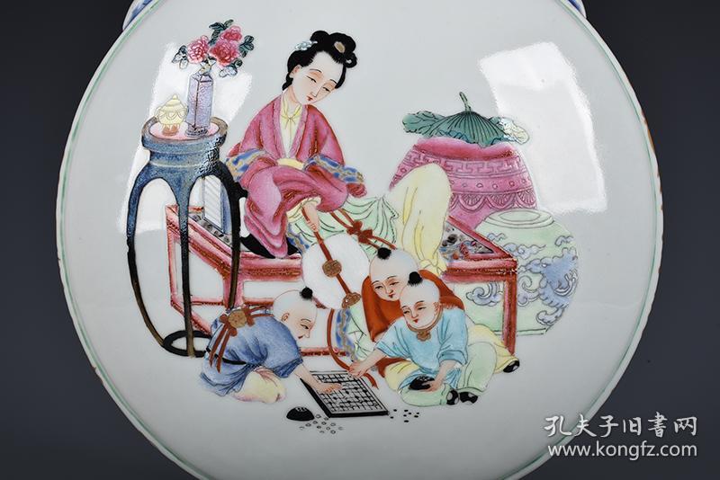 清代雍正粉彩描金开光三娘教子人物故事纹扁瓶