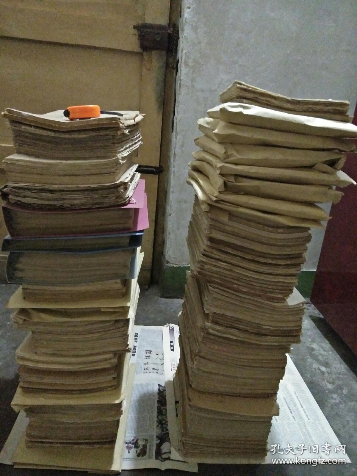老文件两大摞(摞高一米五多)