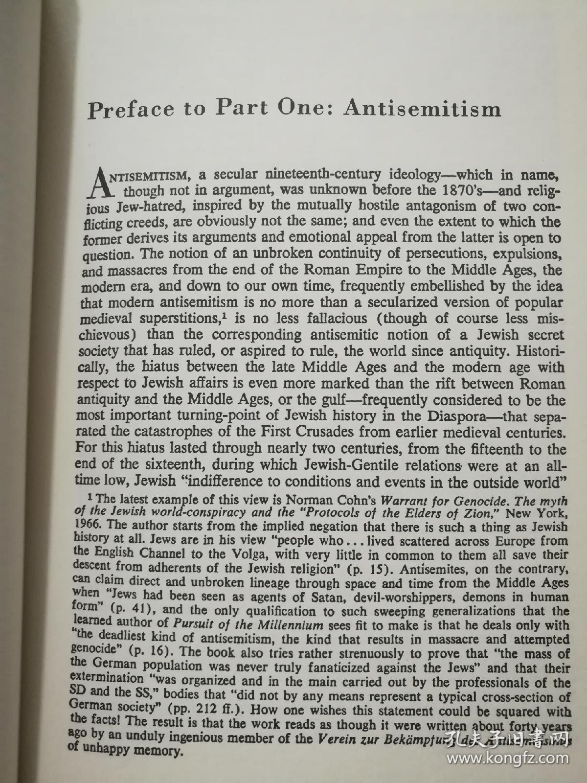 《the origins of totalitarianism》《极权主义的起源》英文版一册.