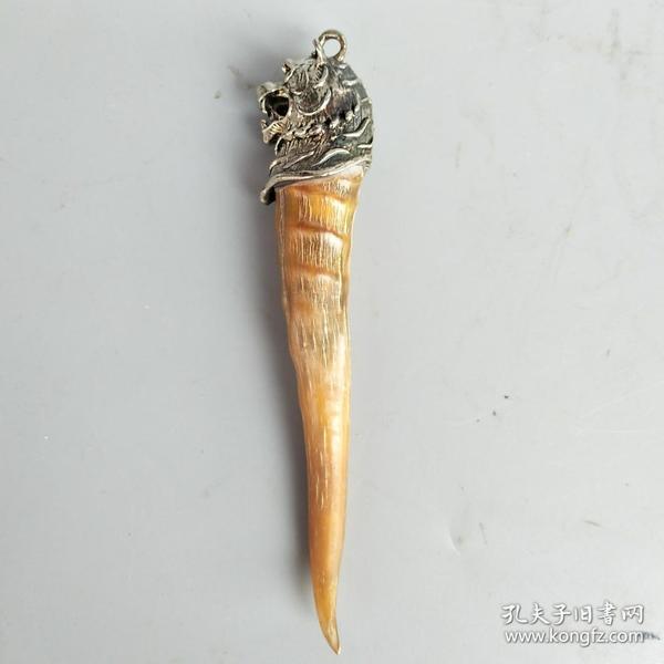 镶嵌藏银山羊角挂件