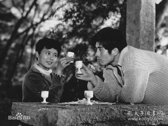 上影厂故事片《小街》九龙银幕(二月号【1981年2月九龙坡区电影公司