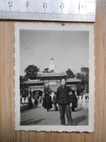 北京老照片:一位男士的艺术照(密云美术照相馆