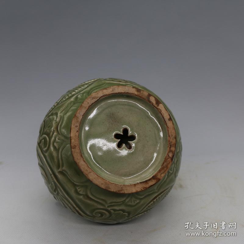 宋耀州窑青瓷刻花倒流壶