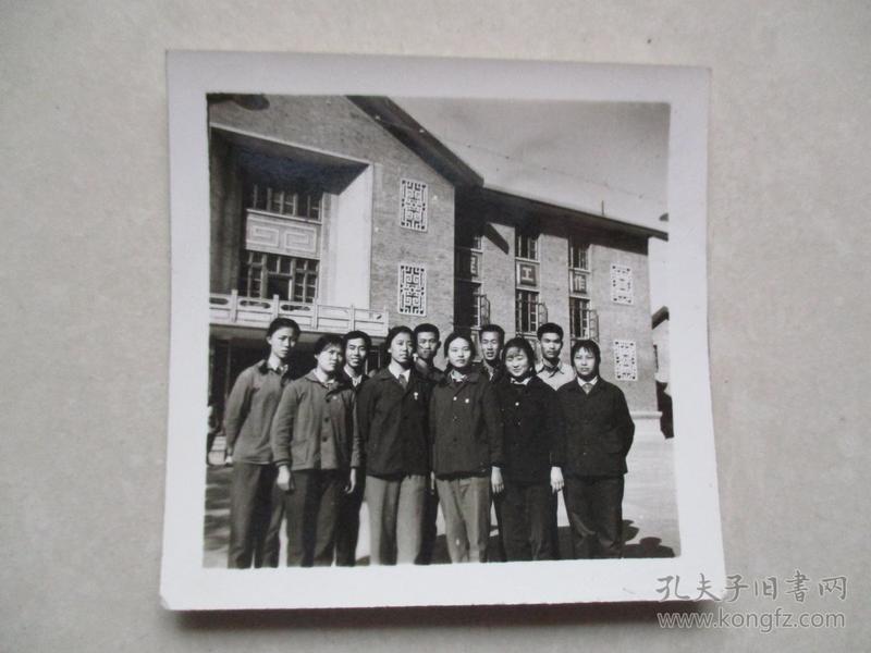 60-70年代男女青年合影