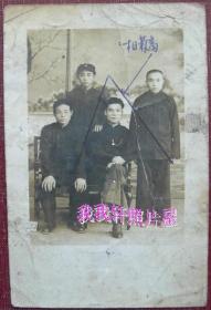 民国老照片：1948年——湖南常德——荣平汽船全体同仁——相菊高