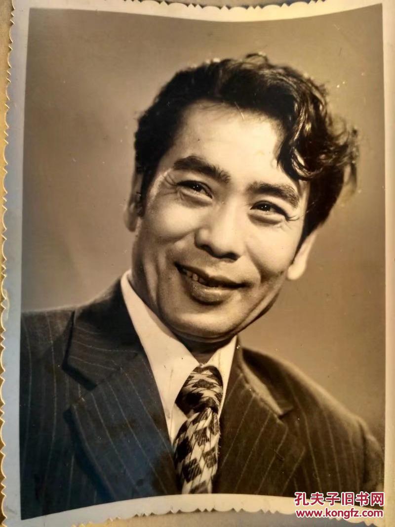 新疆维吾尔族歌唱家克里木照片,上海凇影照相